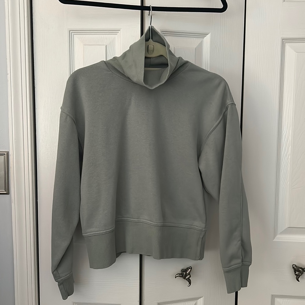 Cropped Zara sweater